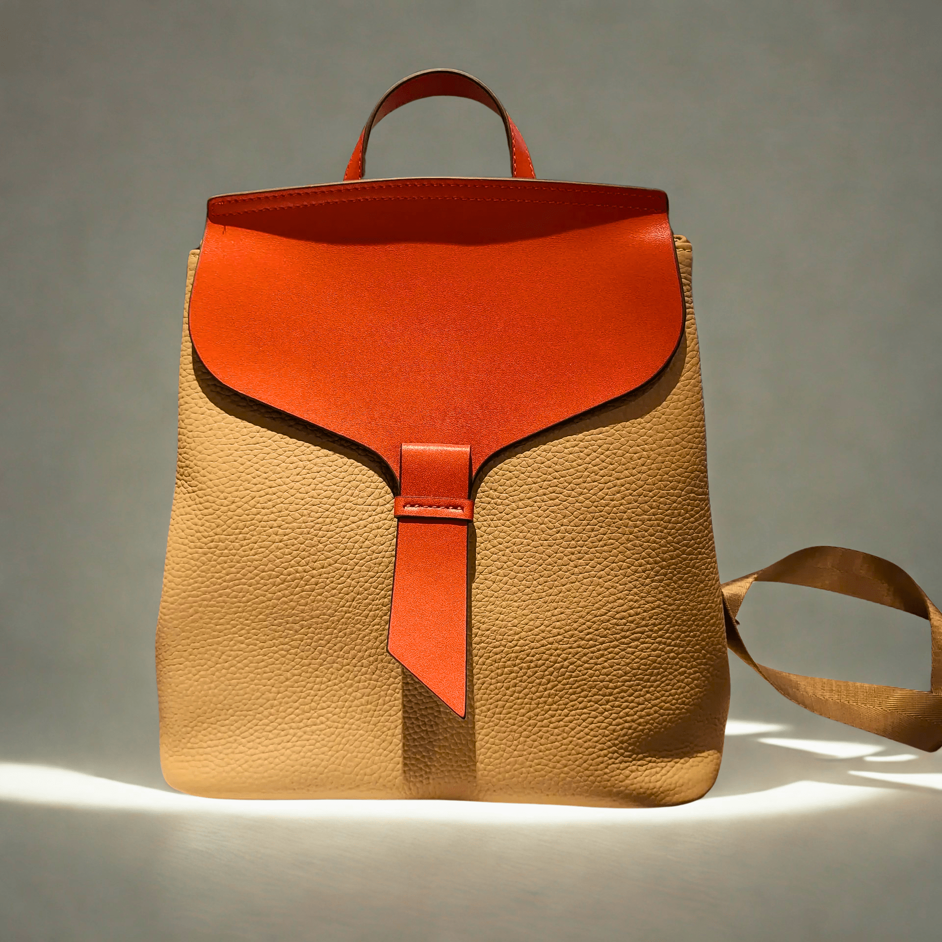 Sac à dos en cuir véritable élégant et pratique - DEVAN
